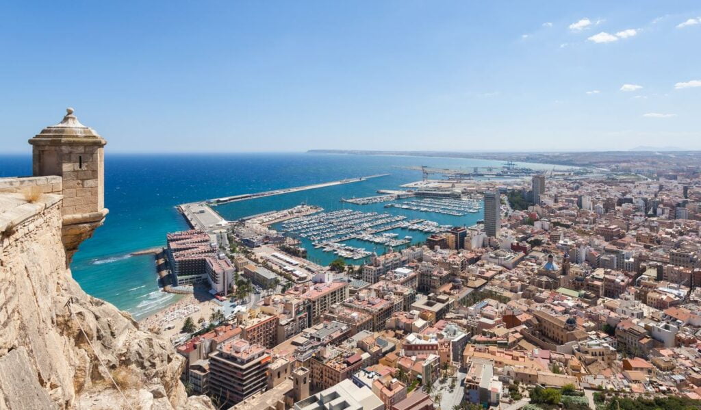 Vistas de Alicante desde el Castillo de SantaBarbara