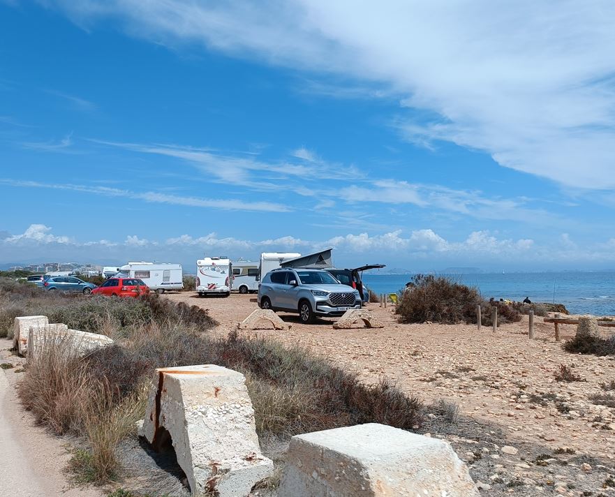 aparcar camper en las calas del faro de Santa Pola