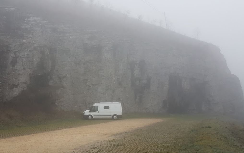 camper en el embalse de ullibarri